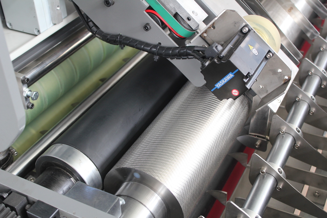 Ondulé 1450mm*1450mm machine à plastifier à grande vitesse DX-1450