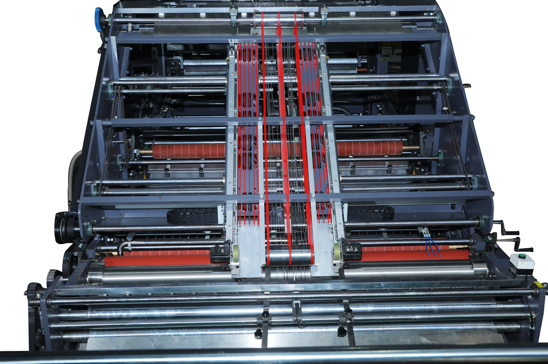 1650*1450mm a ridé la grande vitesse de machine de lamineur de flûte de 5 plis
