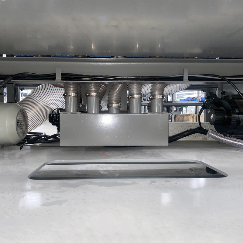 Le lamineur à grande vitesse complètement automatique a ridé la stratification de papier de panneau de boîte