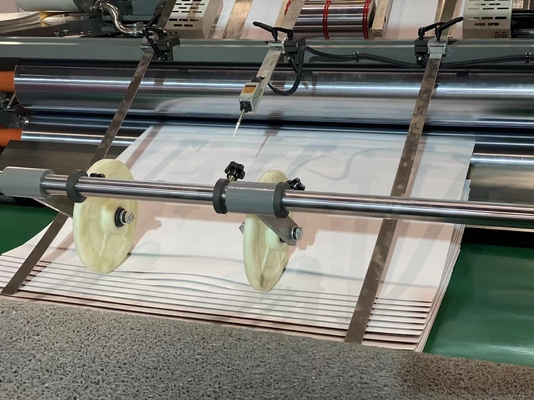 Lamineur automatique à grande vitesse de cannelure d'opération facile avec Flip Flop Stacker automatique