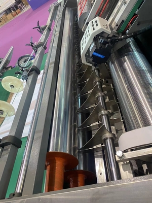 Électrique automatique de grande précision de lamineur de cannelure conduit pour le carton